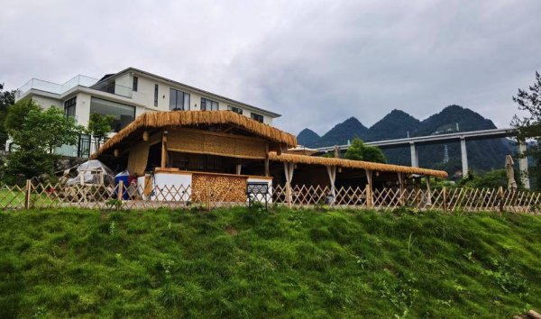 汇丰配资 鹤峰：云栖山水间 一庄枕星河